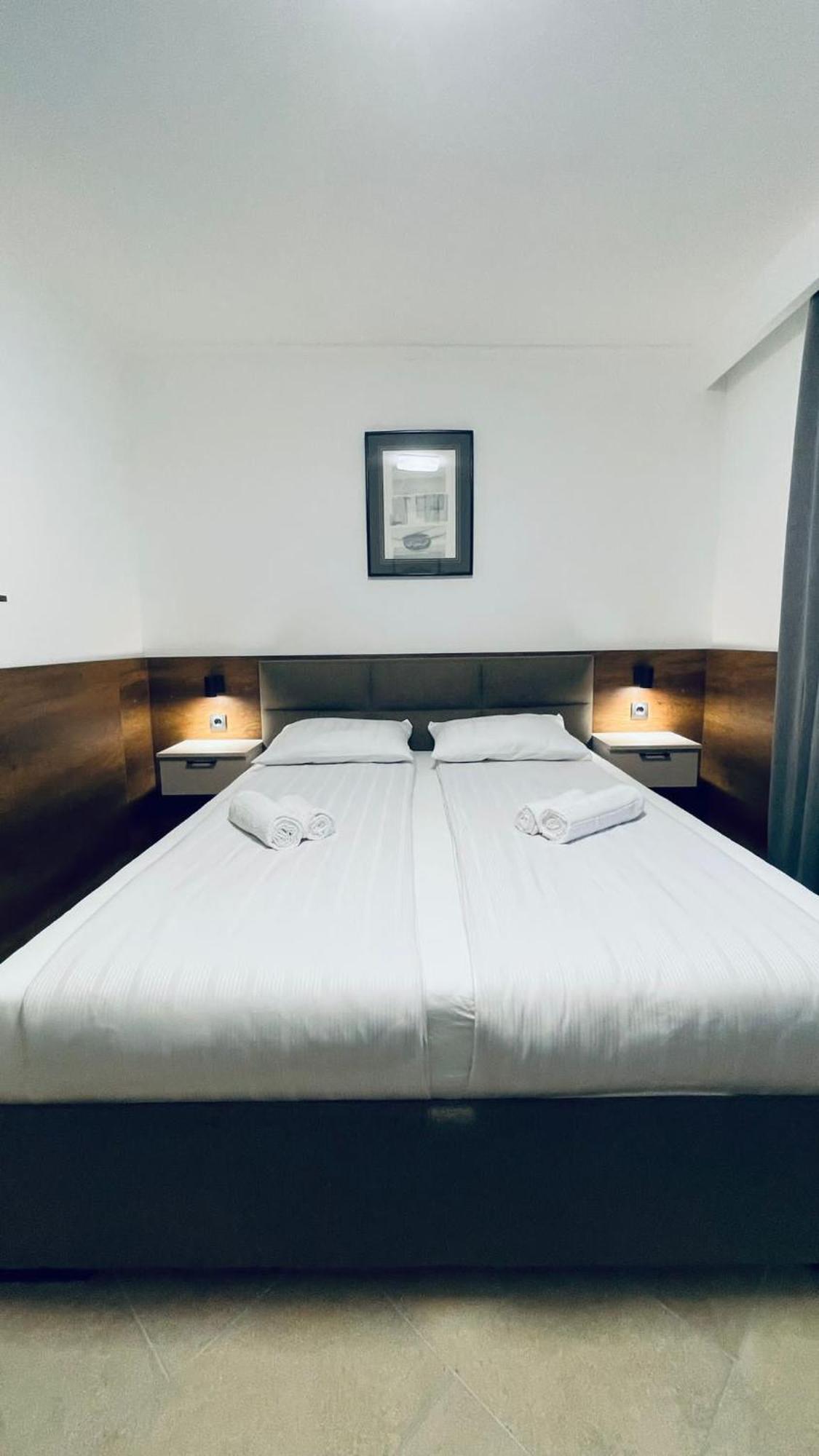 Kollar D Guest House - Prenociste Rooms Subotica Bagian luar foto