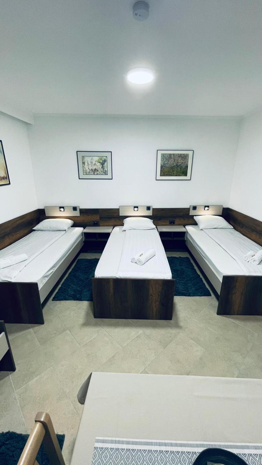 Kollar D Guest House - Prenociste Rooms Subotica Bagian luar foto