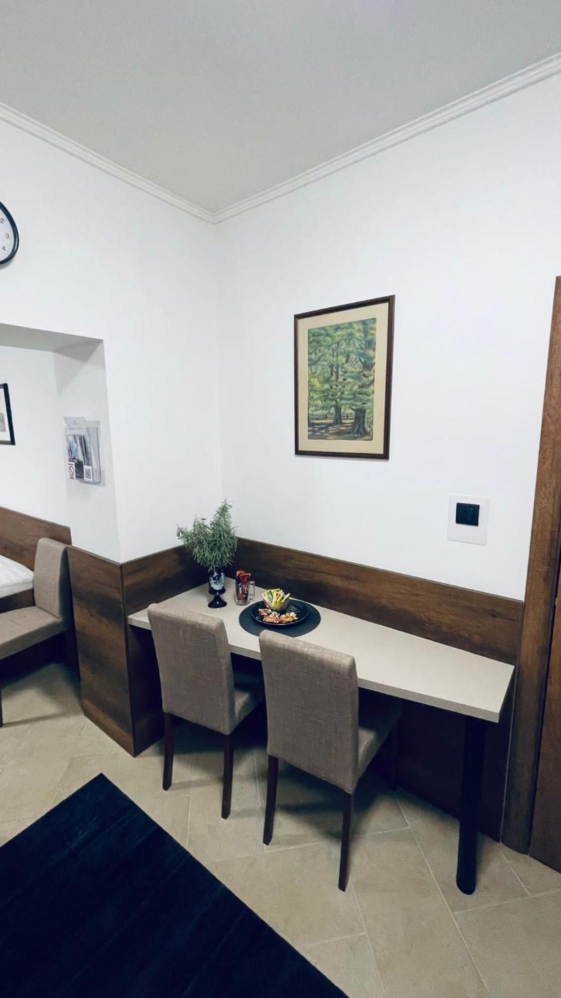 Kollar D Guest House - Prenociste Rooms Subotica Bagian luar foto