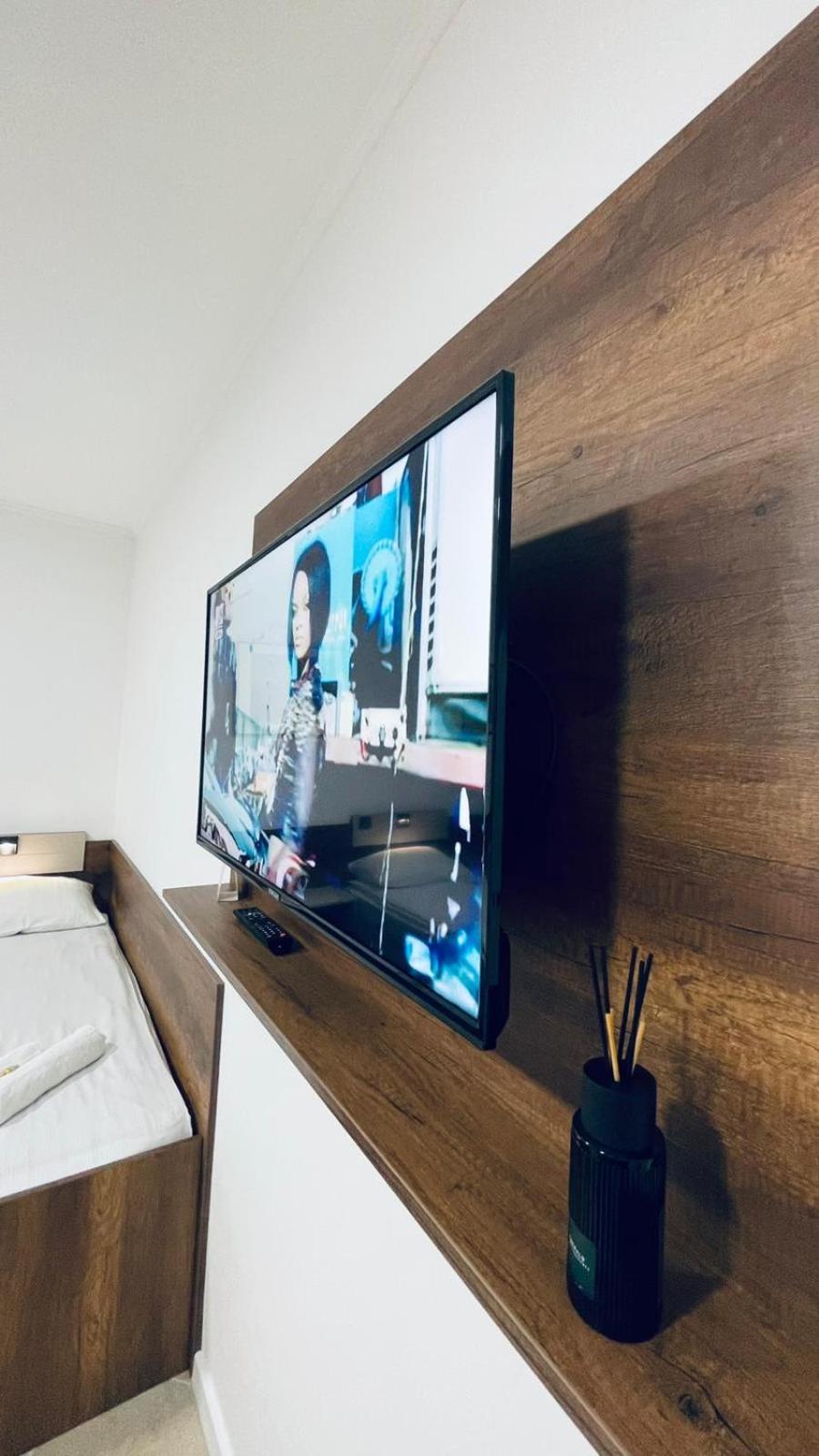 Kollar D Guest House - Prenociste Rooms Subotica Bagian luar foto
