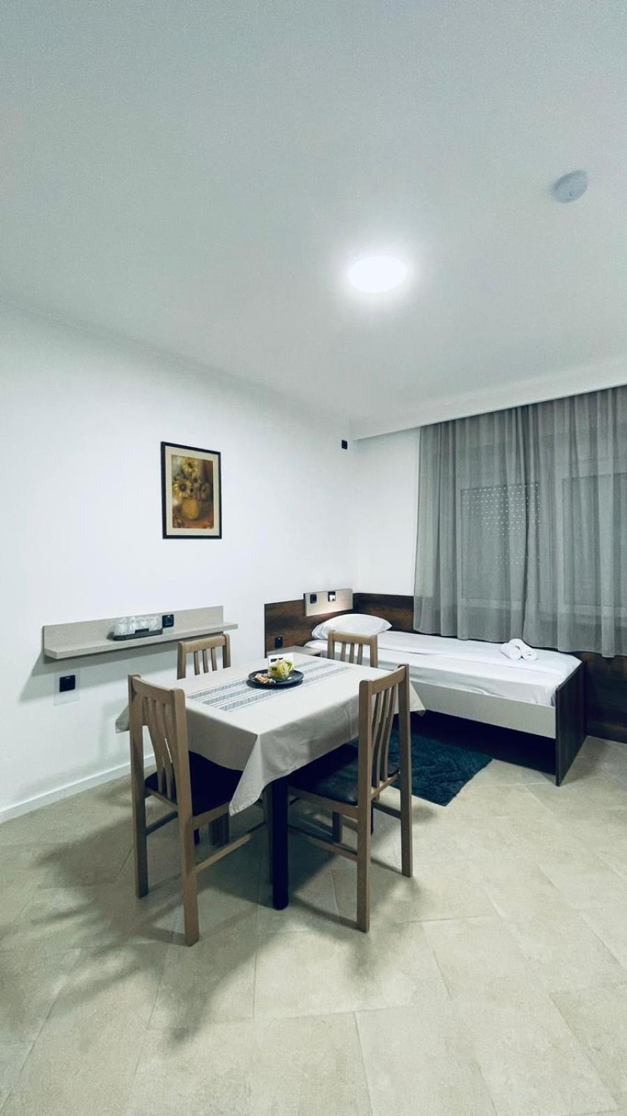 Kollar D Guest House - Prenociste Rooms Subotica Bagian luar foto