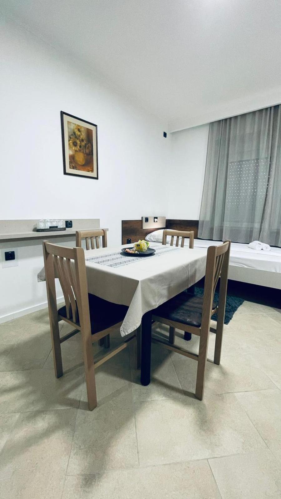 Kollar D Guest House - Prenociste Rooms Subotica Bagian luar foto