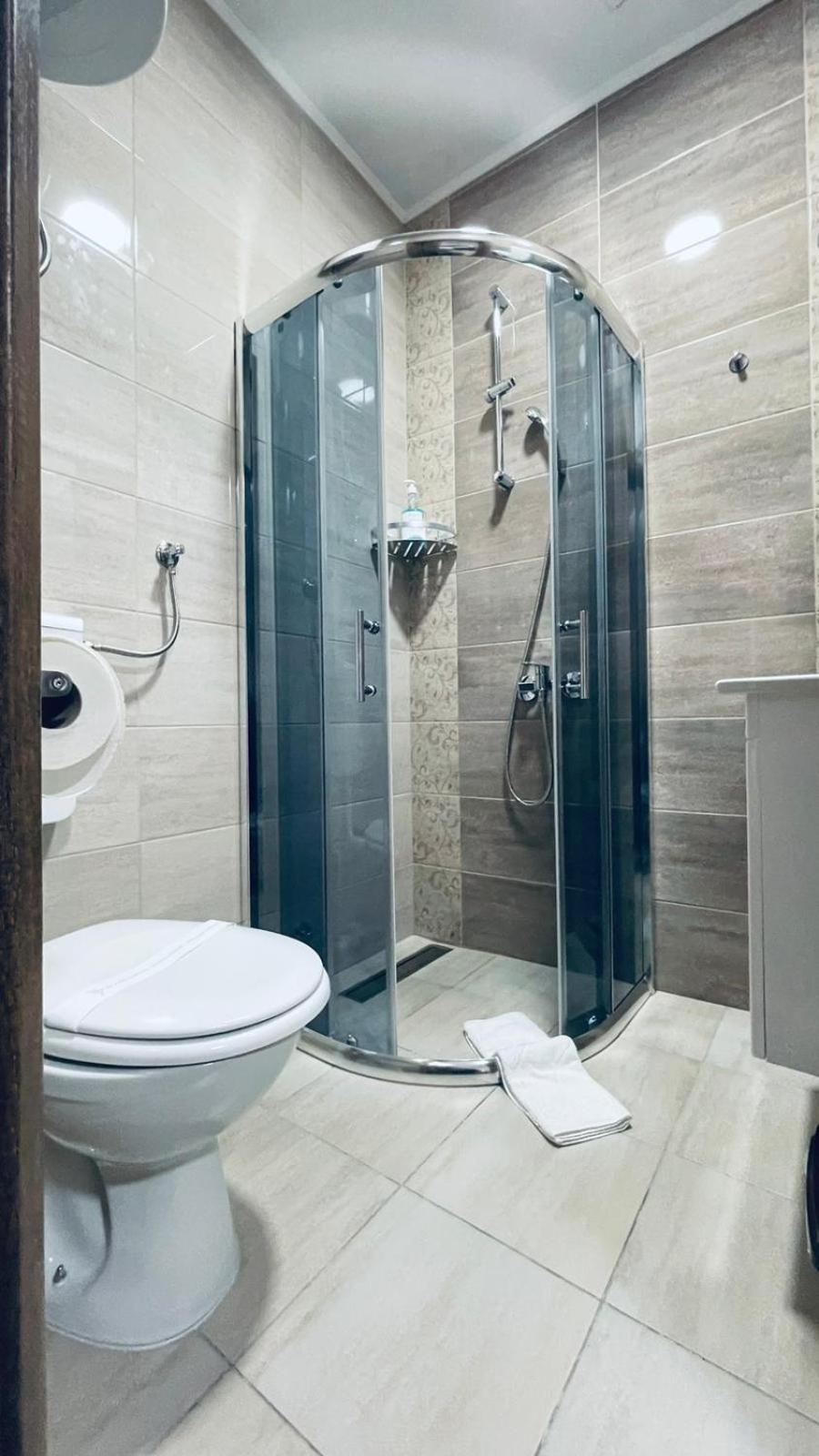 Kollar D Guest House - Prenociste Rooms Subotica Bagian luar foto